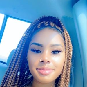 Meet your Posher, Ariana